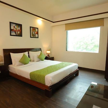 Hotel The Picasso Residency - Naraina New Delhi Extérieur photo
