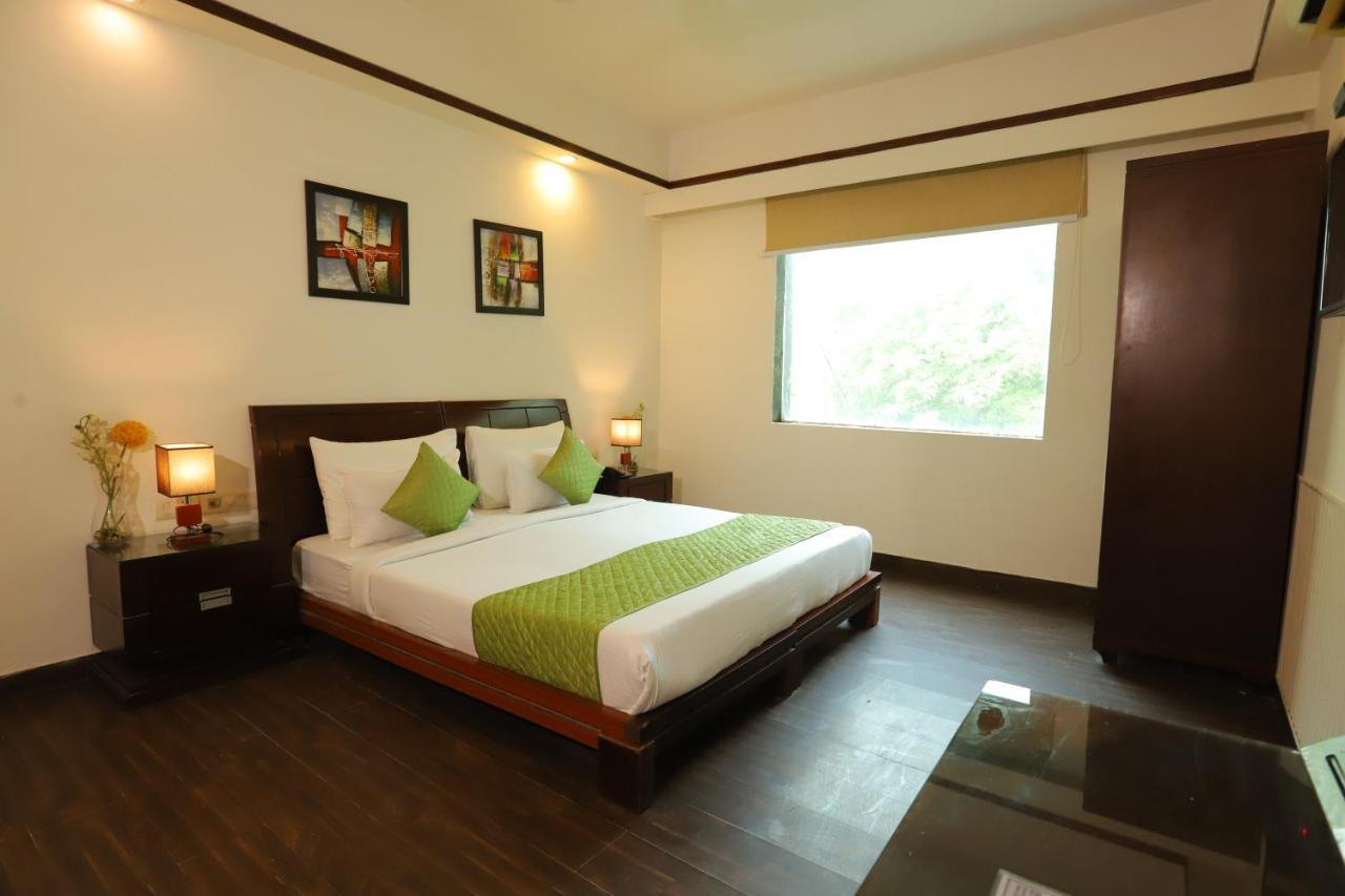 Hotel The Picasso Residency - Naraina New Delhi Extérieur photo