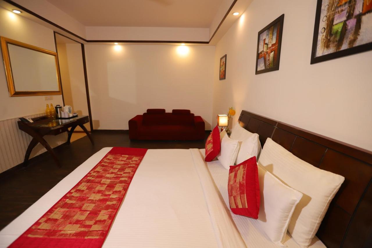 Hotel The Picasso Residency - Naraina New Delhi Extérieur photo