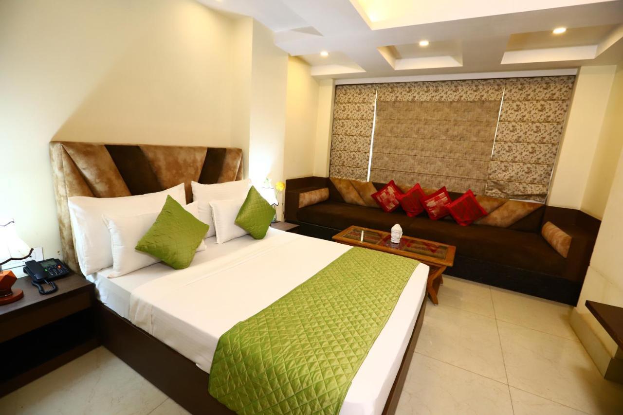 Hotel The Picasso Residency - Naraina New Delhi Extérieur photo