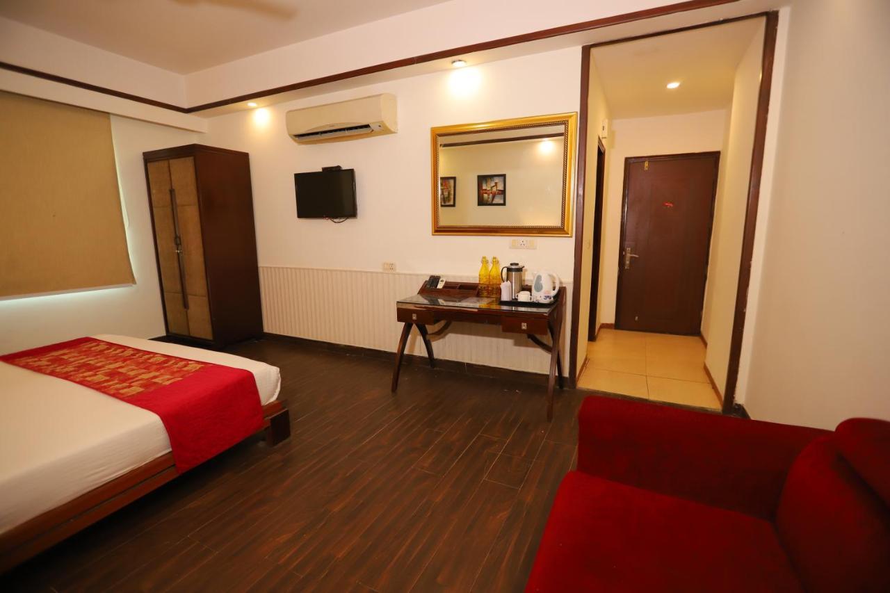 Hotel The Picasso Residency - Naraina New Delhi Extérieur photo