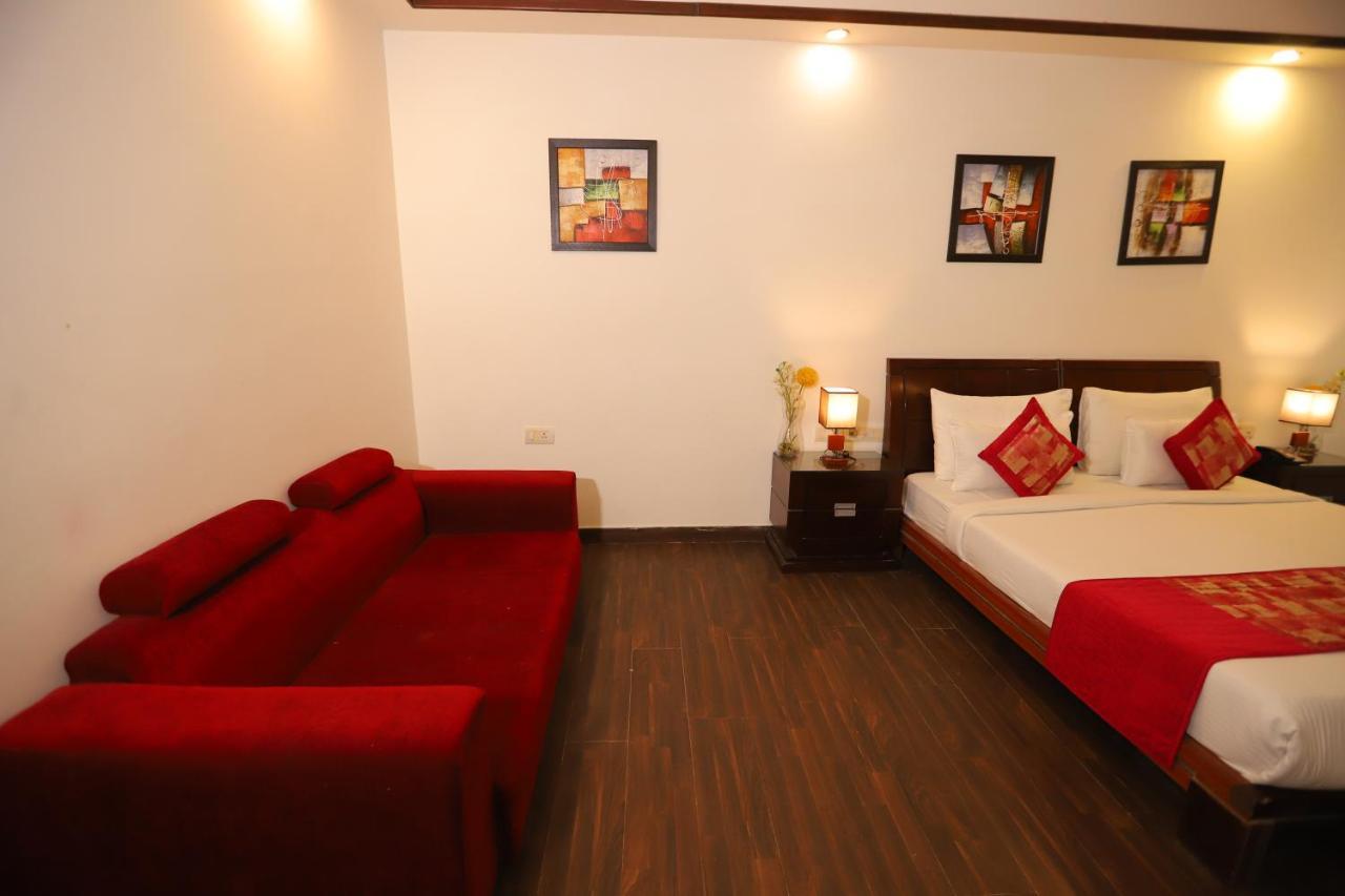 Hotel The Picasso Residency - Naraina New Delhi Extérieur photo
