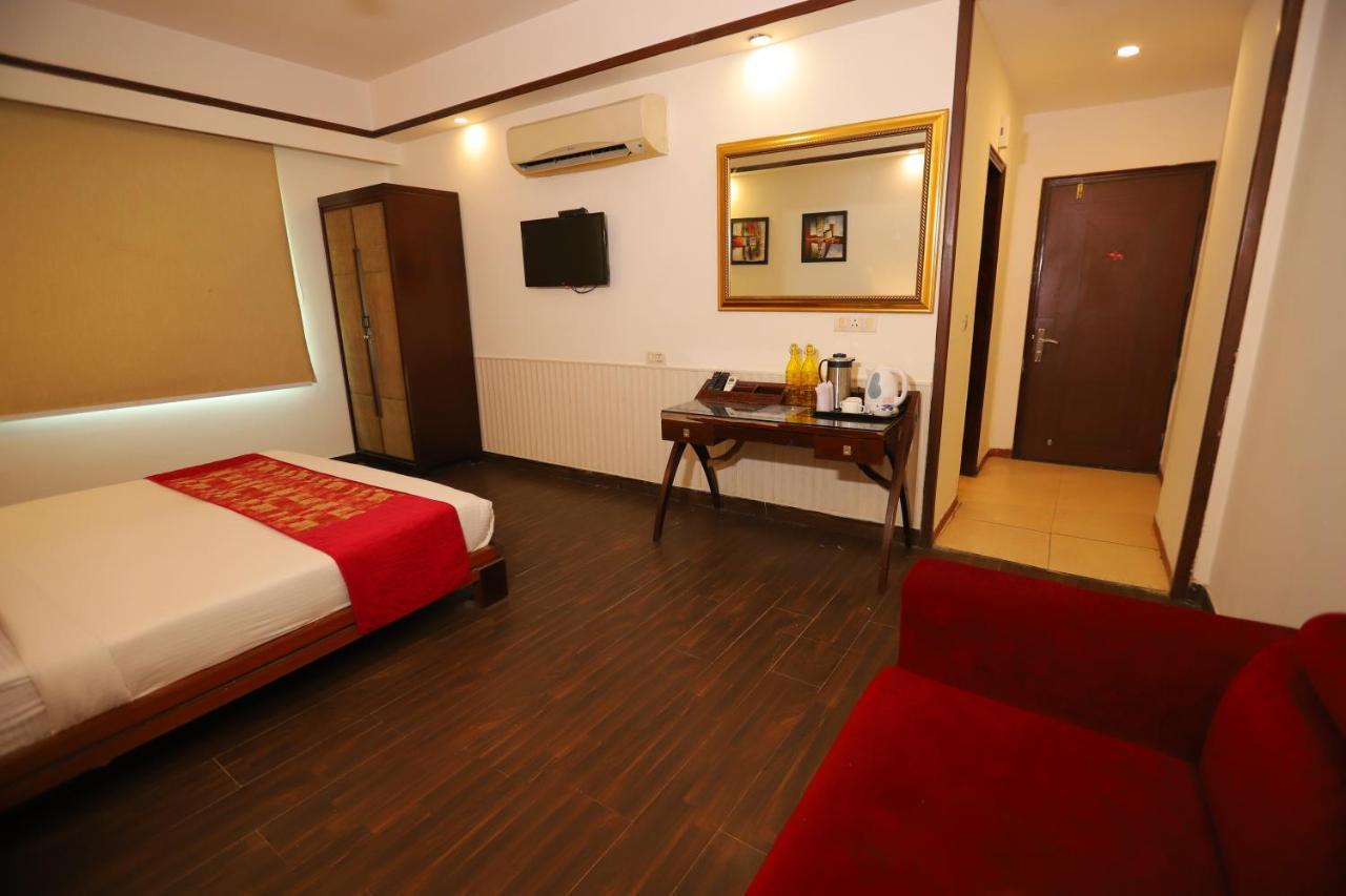 Hotel The Picasso Residency - Naraina New Delhi Extérieur photo