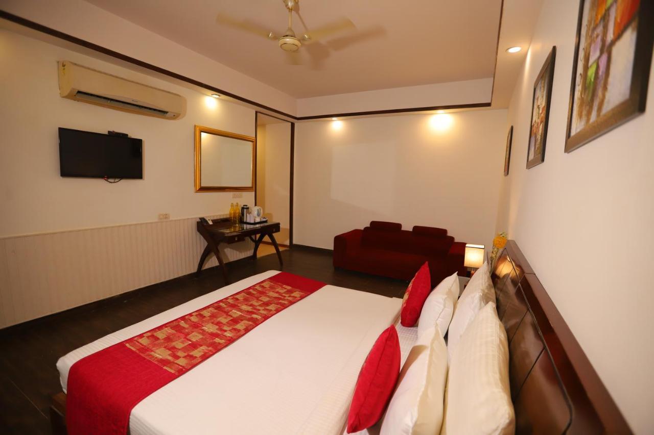 Hotel The Picasso Residency - Naraina New Delhi Extérieur photo