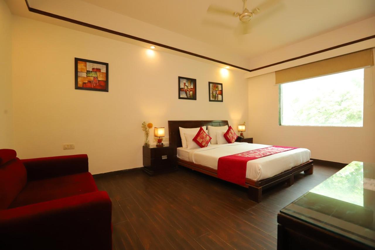 Hotel The Picasso Residency - Naraina New Delhi Extérieur photo