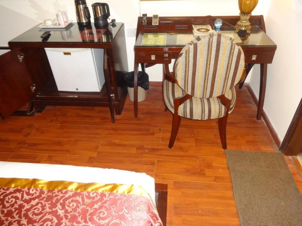Hotel The Picasso Residency - Naraina New Delhi Extérieur photo