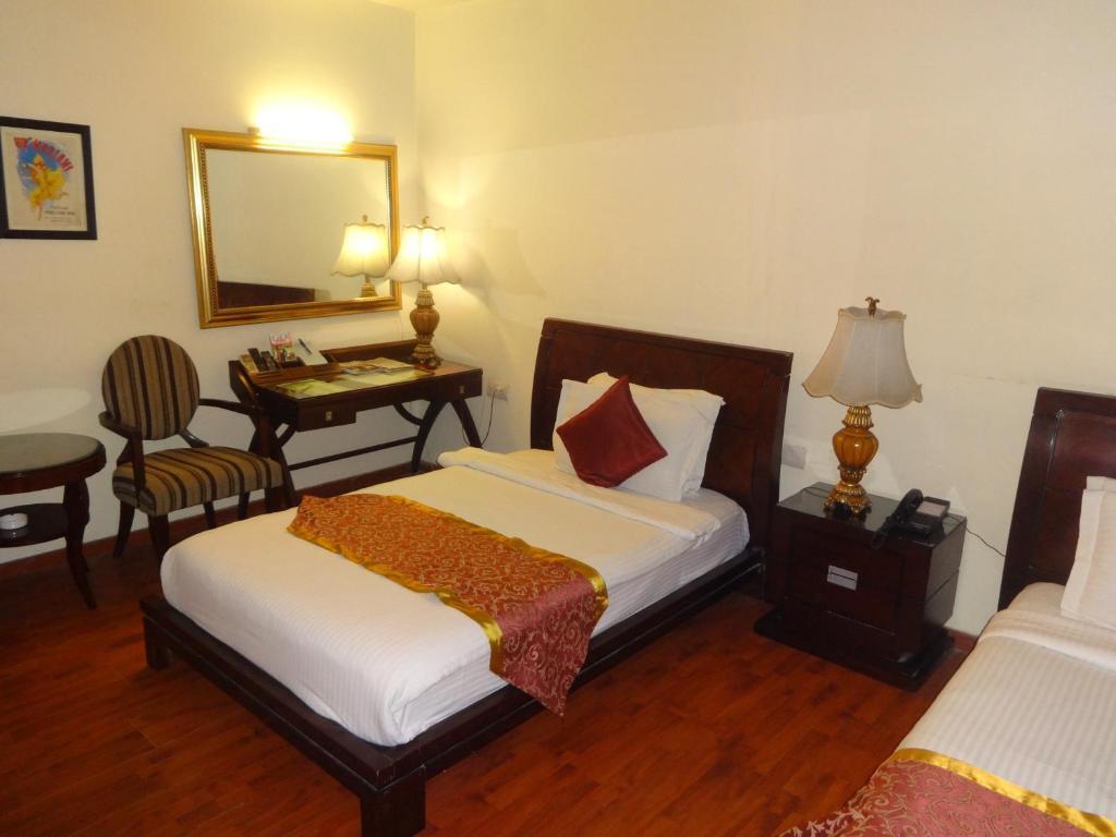 Hotel The Picasso Residency - Naraina New Delhi Extérieur photo