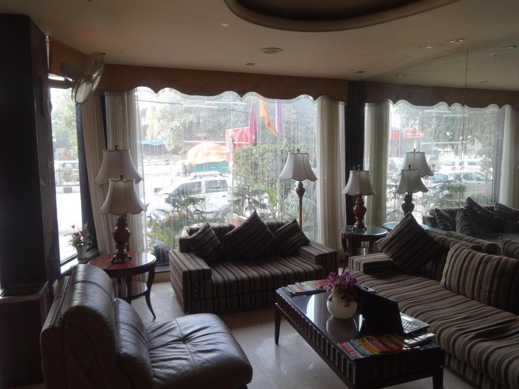 Hotel The Picasso Residency - Naraina New Delhi Extérieur photo
