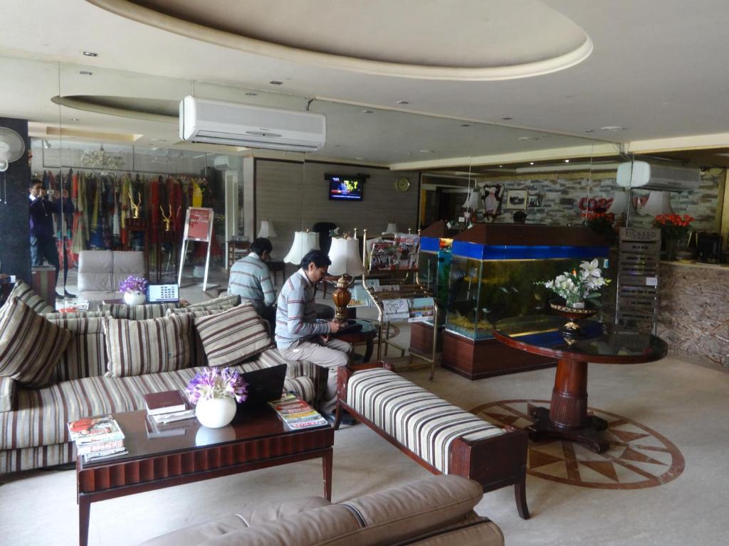 Hotel The Picasso Residency - Naraina New Delhi Extérieur photo
